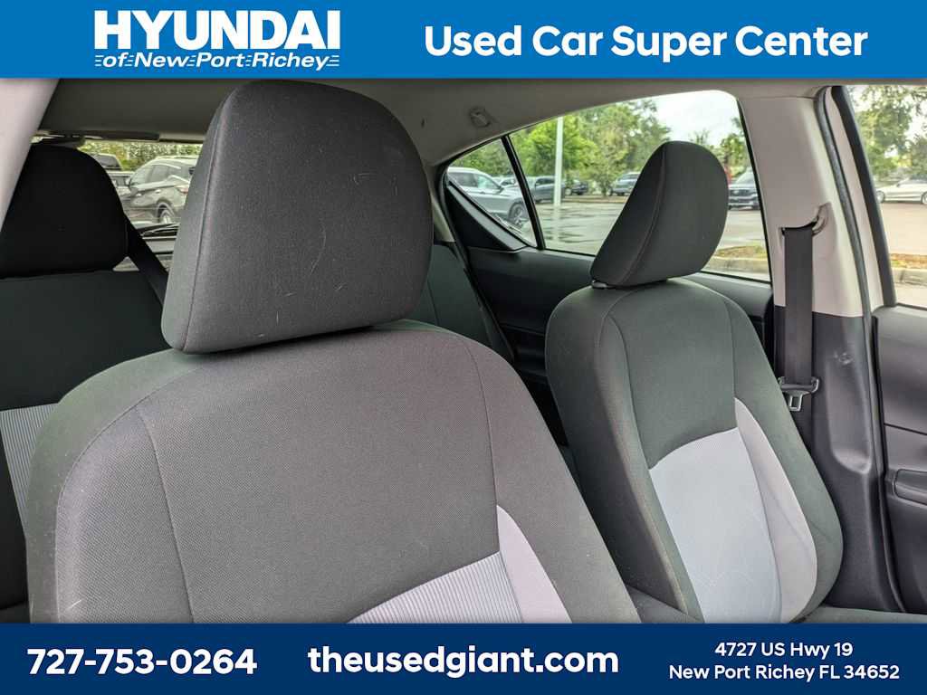 Used 2018 Toyota Prius C Two image 6