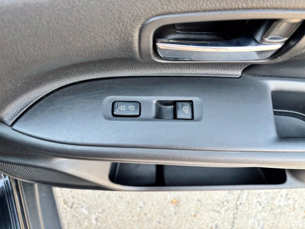 Used 2019 Mitsubishi Outlander FWD image 26