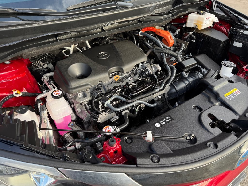 Used 2025 Toyota Sienna Platinum AWD/4WD image 34