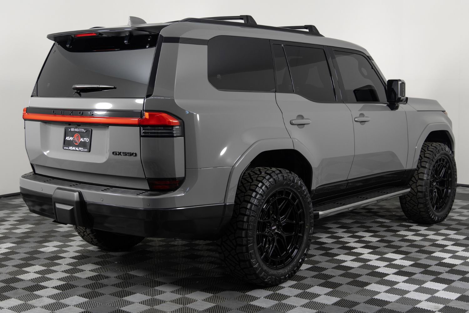 Used 2024 Lexus GX 550 w/ Accessory Package (2T) image 8