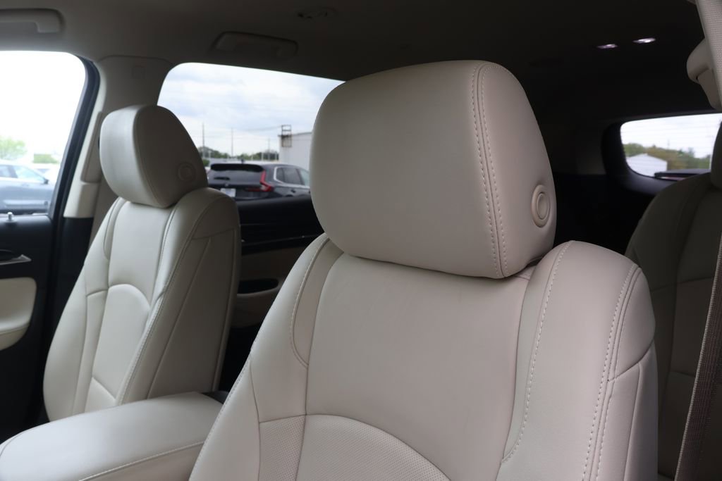 Used 2024 Buick Enclave Essence FWD image 33