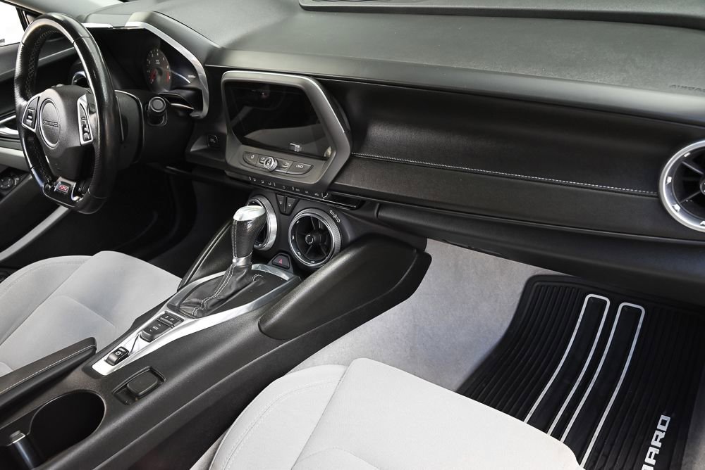 Used 2019 Chevrolet Camaro SS image 15