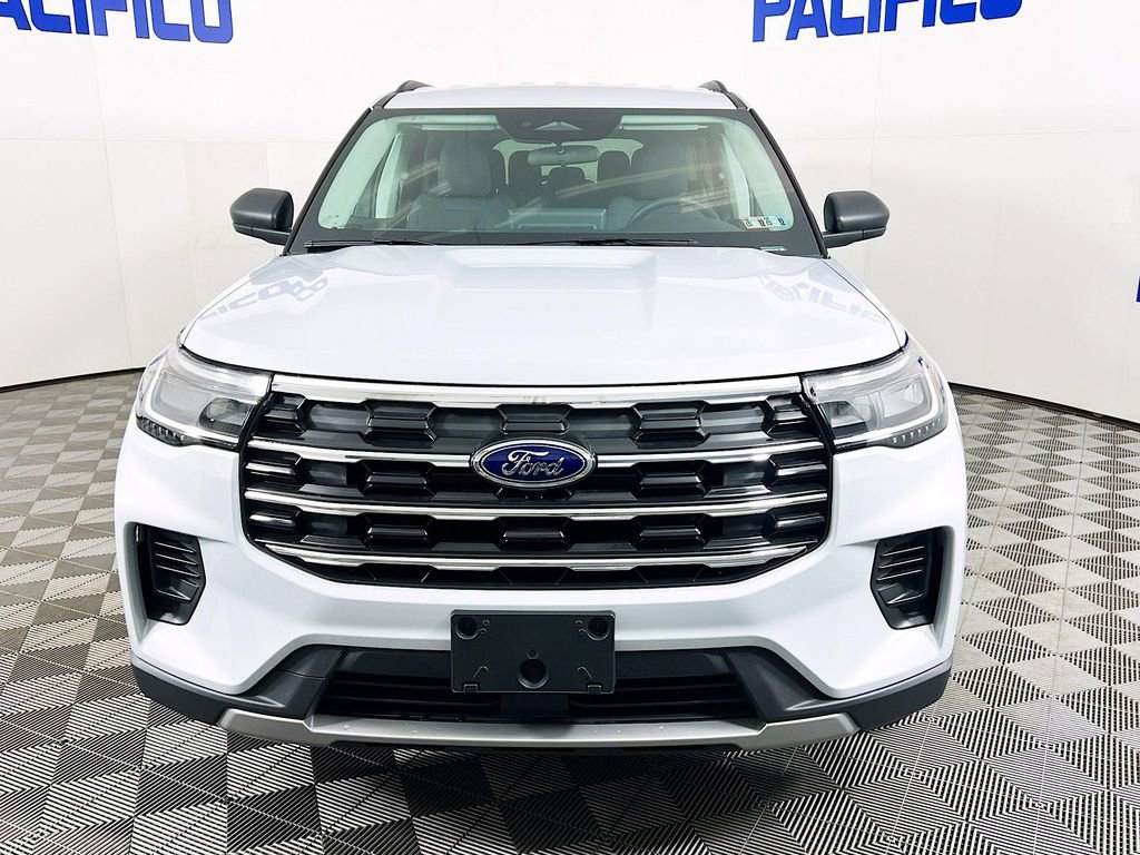 Used 2026 Ford Explorer Active image 3