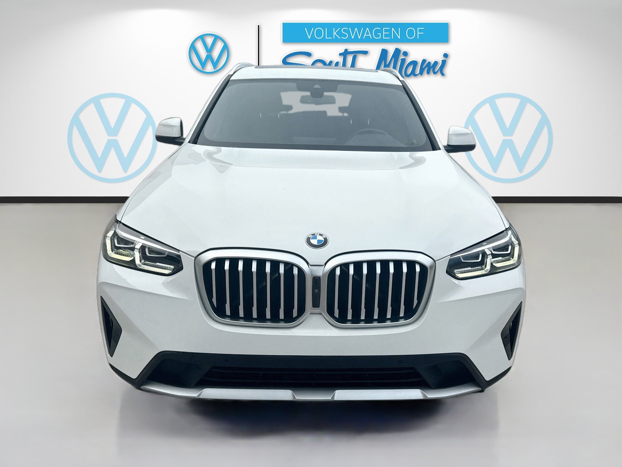 Used 2024 BMW X3 sDrive30i w/ Convenience Package RWD image 2