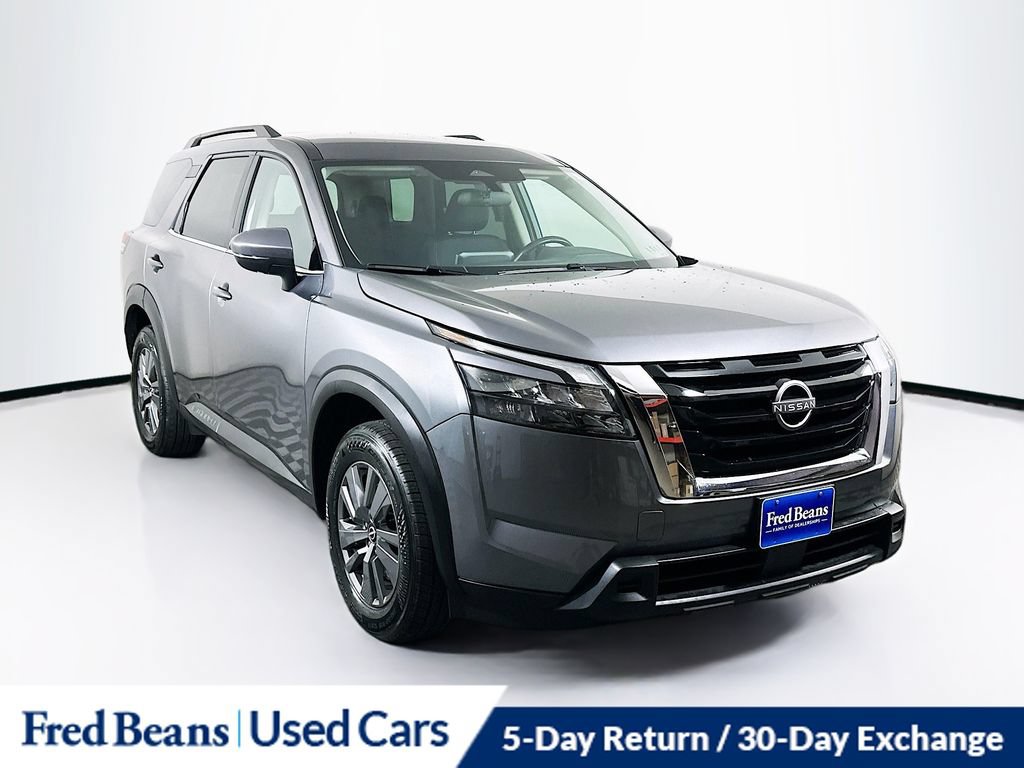 Used 2024 Nissan Pathfinder SV AWD/4WD image 1