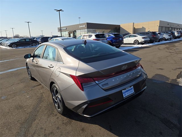 Certified 2024 Hyundai Elantra Limited image 8
