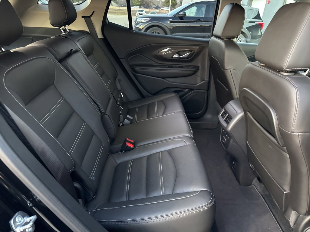 Used 2024 GMC Terrain Denali w/ Denali Premium Package image 7