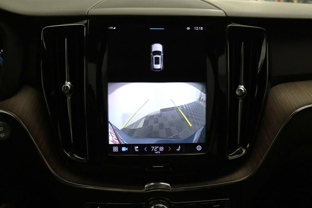 Used 2022 Volvo XC60 B5 Momentum AWD/4WD image 25