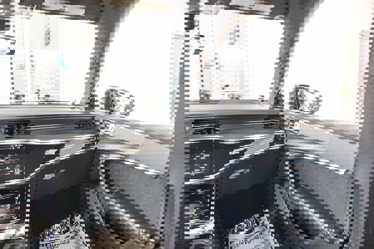 Used 2023 Audi RS 7 Sportback w/ Carbon Optic Package image 39