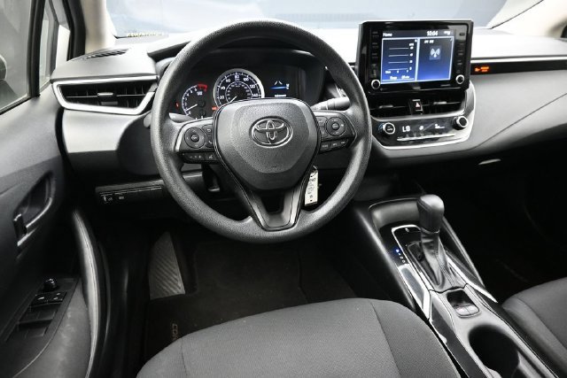 Used 2022 Toyota Corolla LE FWD image 11