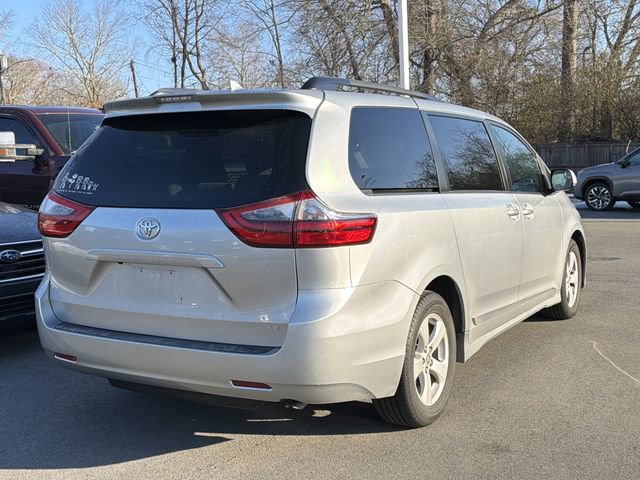 Used 2020 Toyota Sienna LE image 6