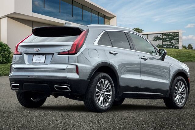 Certified 2025 Cadillac XT4 Premium Luxury FWD image 4