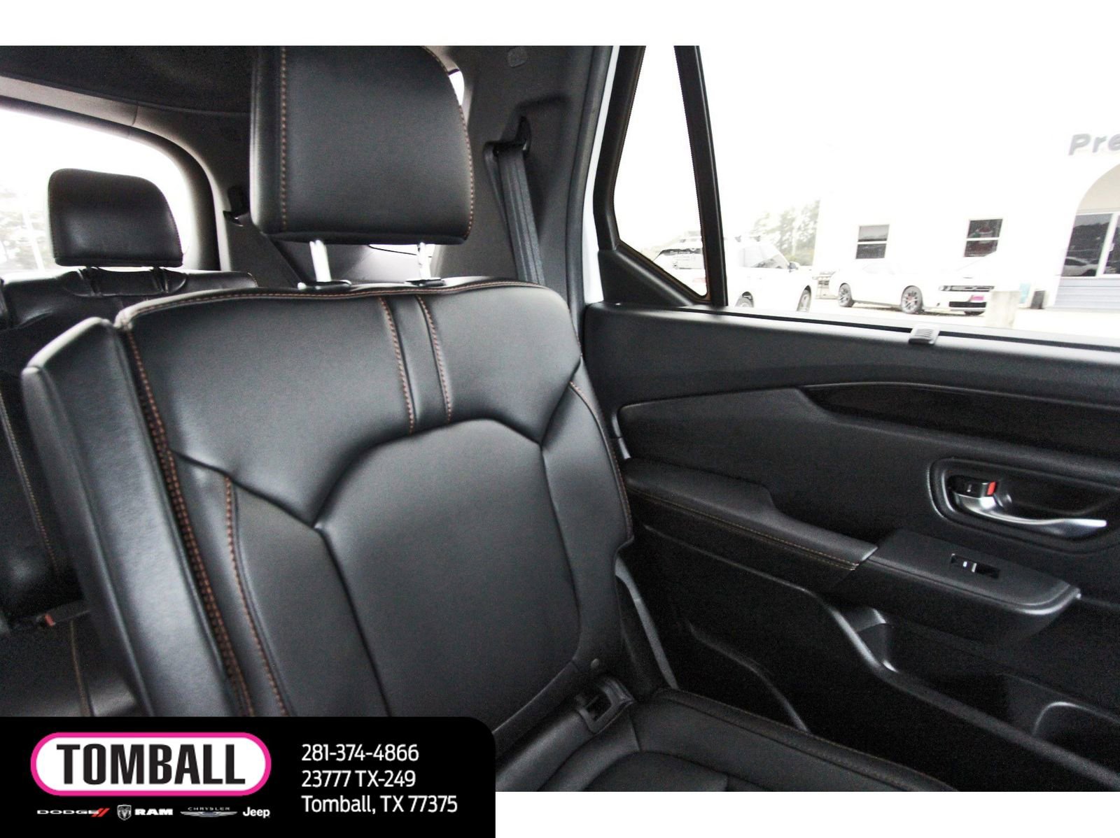 Used 2025 Honda Pilot TrailSport image 12