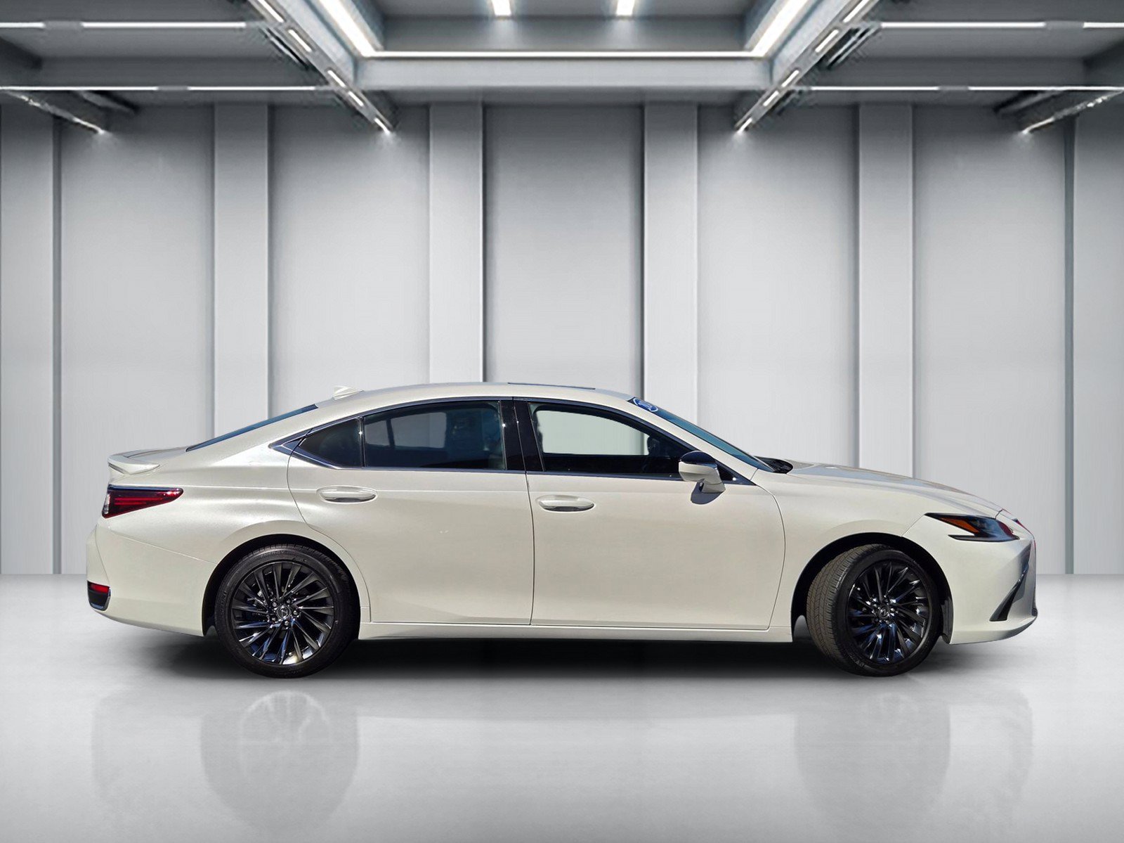 Certified 2024 Lexus ES 300h w/ Accessory Package (Z2) FWD image 4
