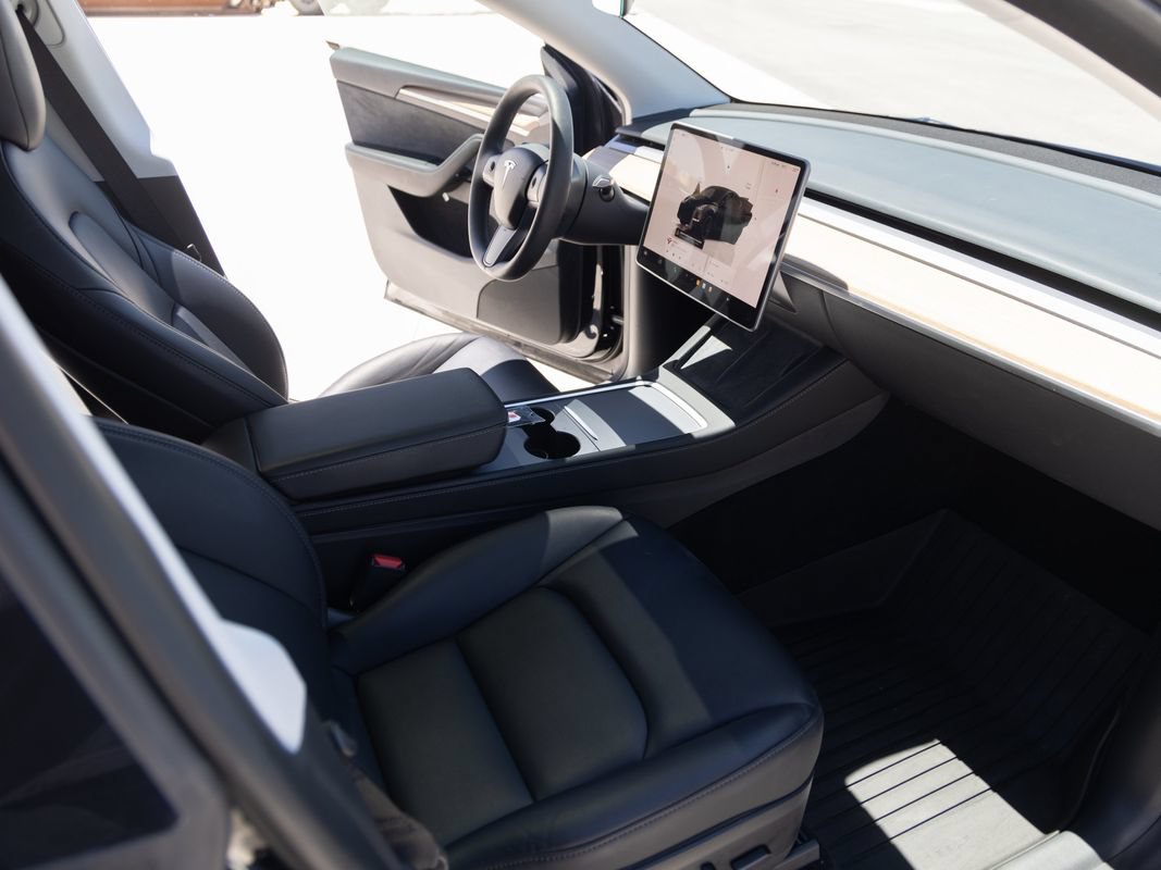 Used 2023 Tesla Model Y Performance AWD/4WD image 21