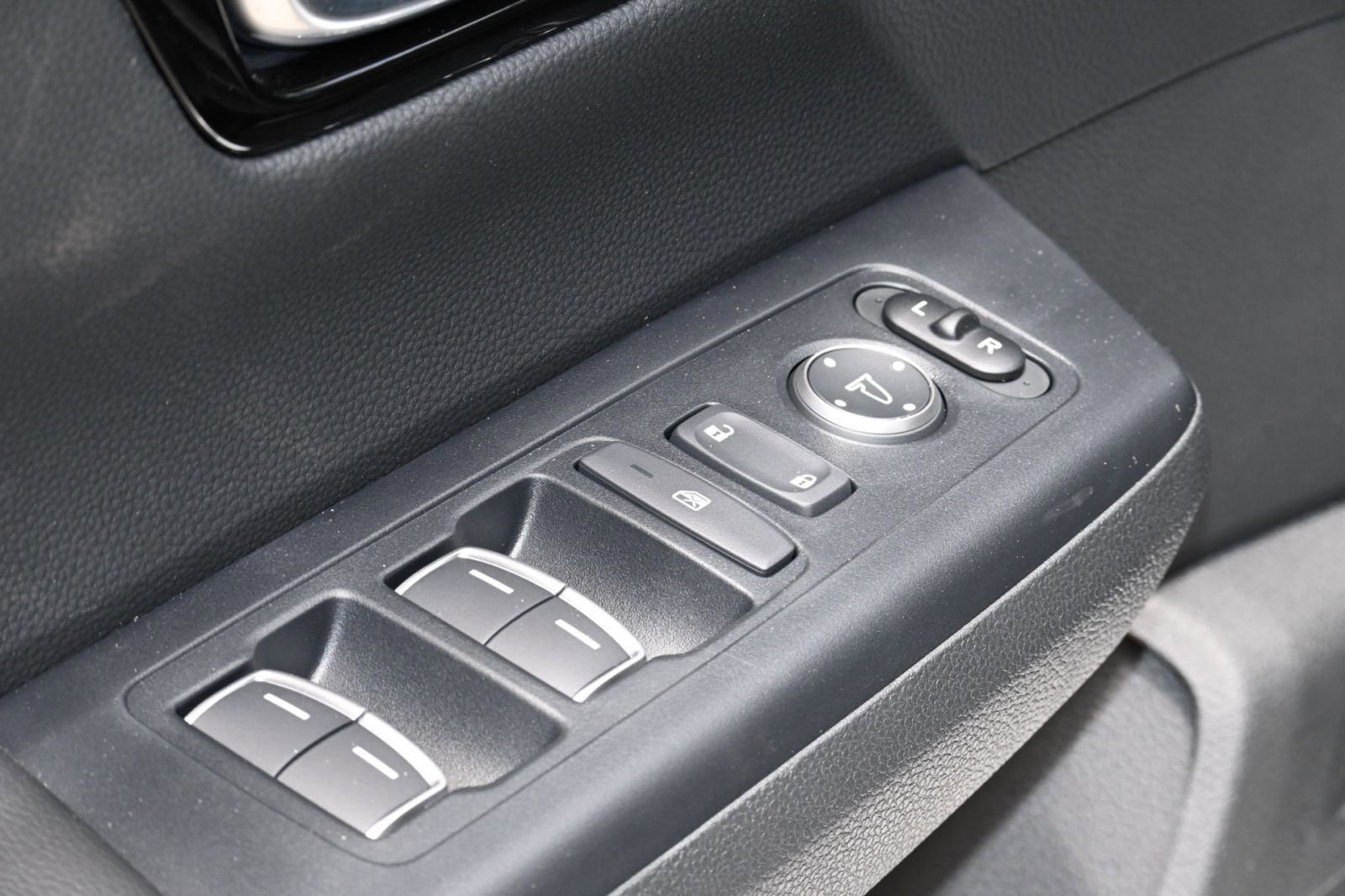 New 2026 Honda CR-V EX-L image 18