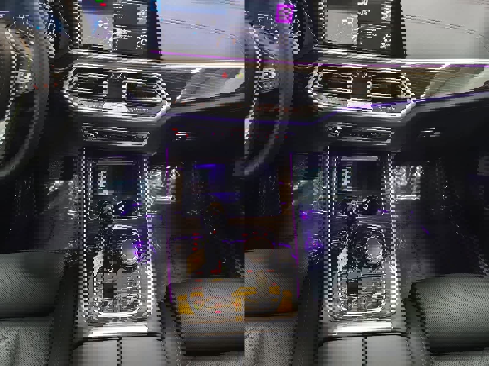 Used 2023 BMW X5 xDrive45e w/ Parking Assistance Package image 17