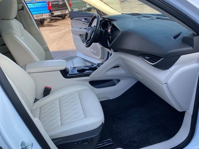 Used 2023 Buick Envision Avenir image 43