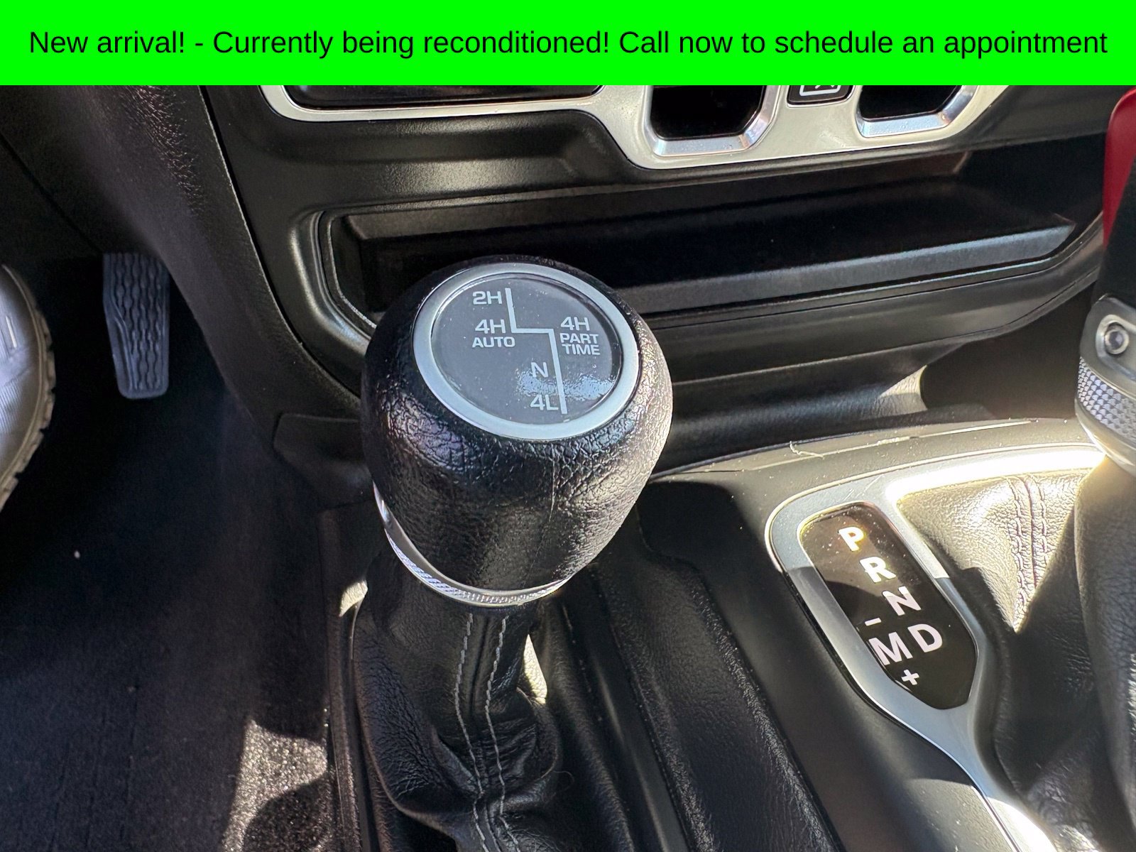Used 2024 Jeep Wrangler Unlimited w/ Dual Top Group AWD/4WD image 10