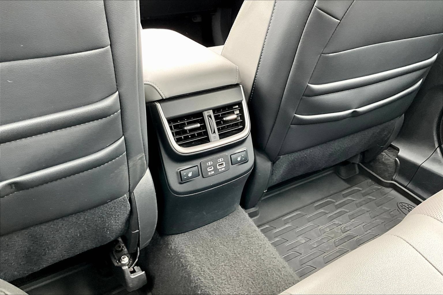 Used 2024 Subaru Legacy Limited AWD/4WD image 11