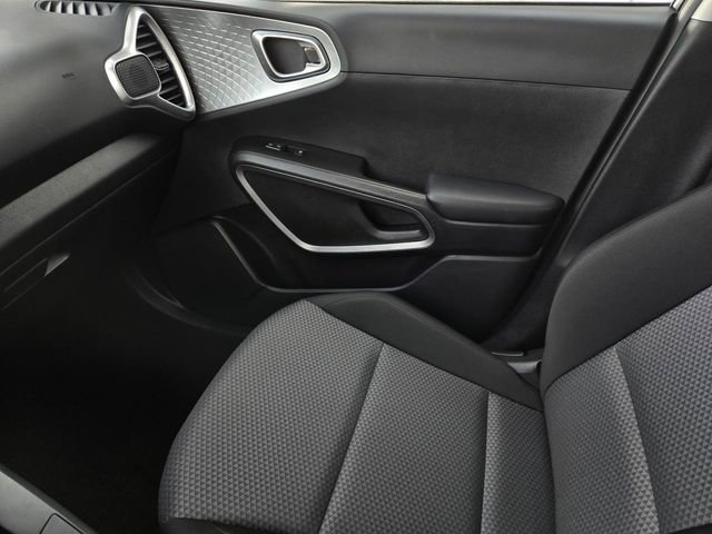 Used 2025 Kia Soul LX image 26