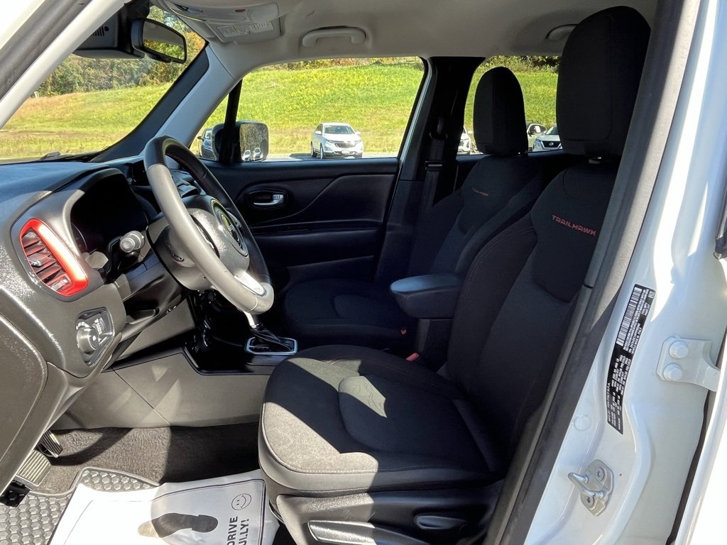 Used 2023 Jeep Renegade Trailhawk image 12