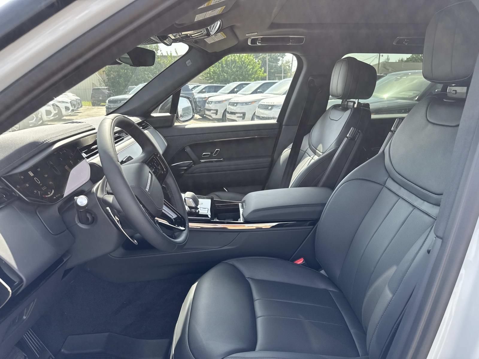 New 2026 Land Rover Range Rover Sport Dynamic SE AWD/4WD image 10