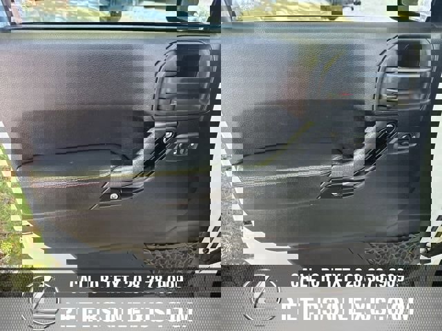 Used 2012 Jeep Wrangler Unlimited Sahara AWD/4WD image 19