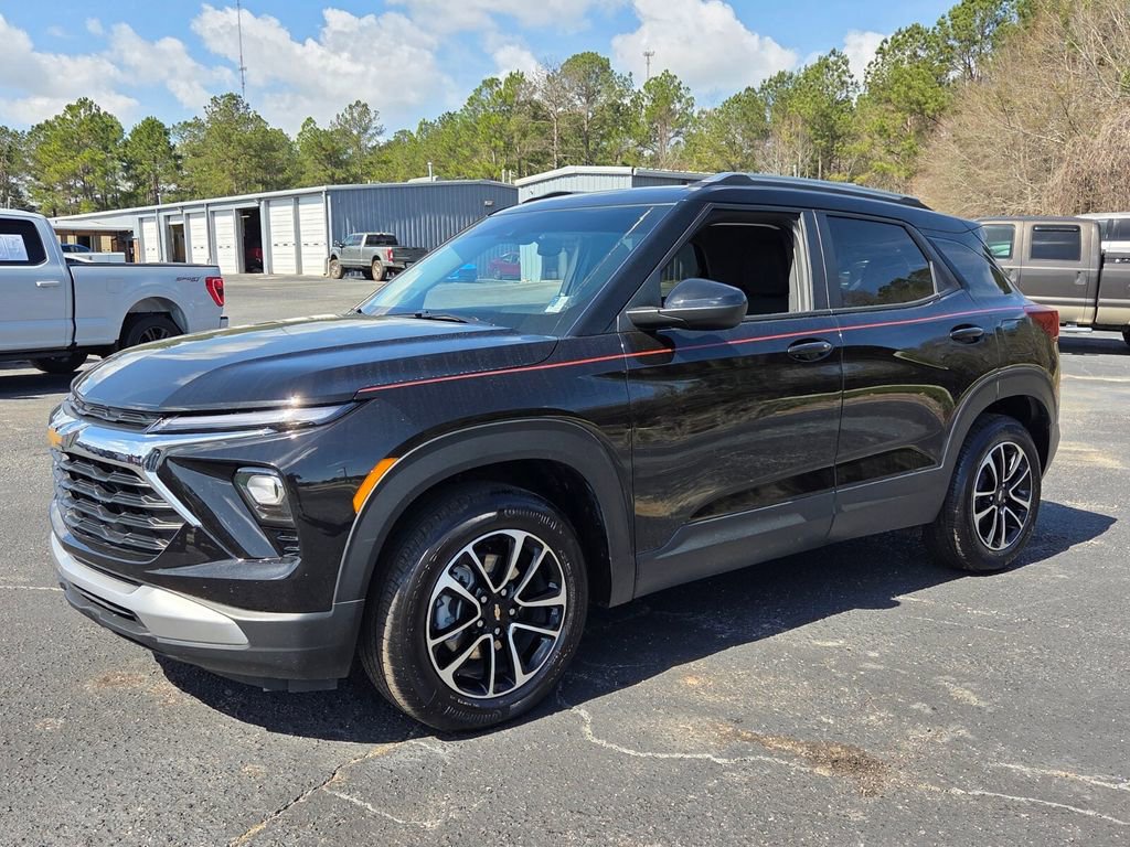 Used 2026 Chevrolet TrailBlazer LT w/ Driver Confidence Package image 3