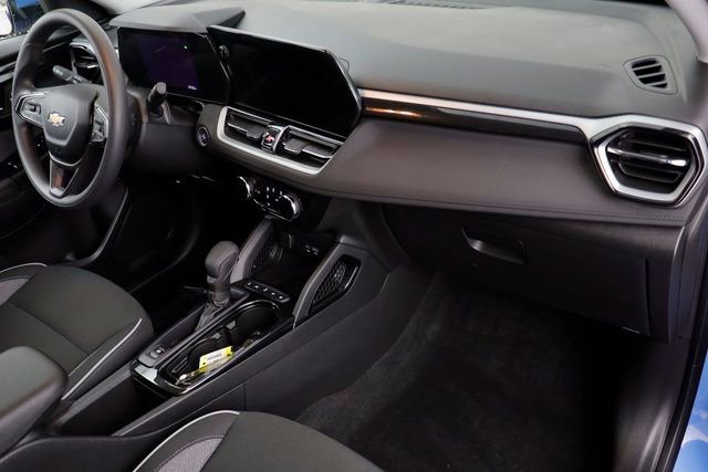 Certified 2024 Chevrolet TrailBlazer LT w/ Driver Confidence Package image 18