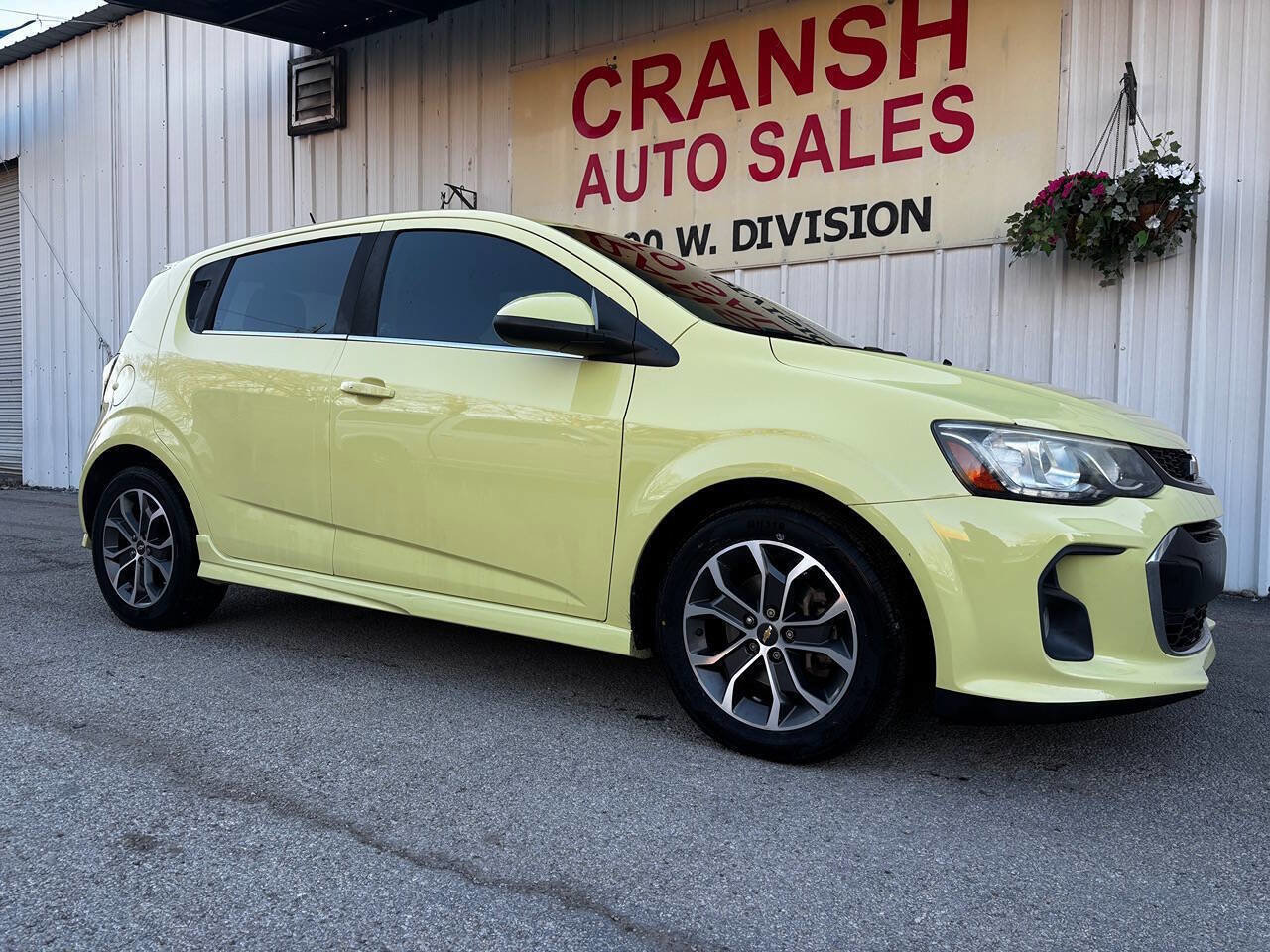Used 2017 Chevrolet Sonic LT w/ Convenience Package image 2