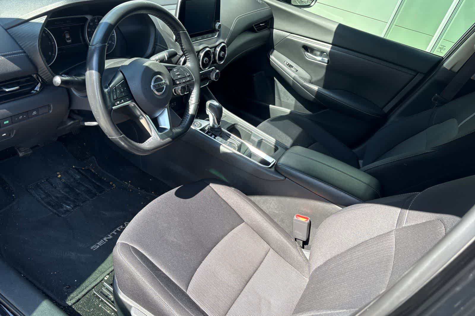 Used 2023 Nissan Sentra SV FWD image 14