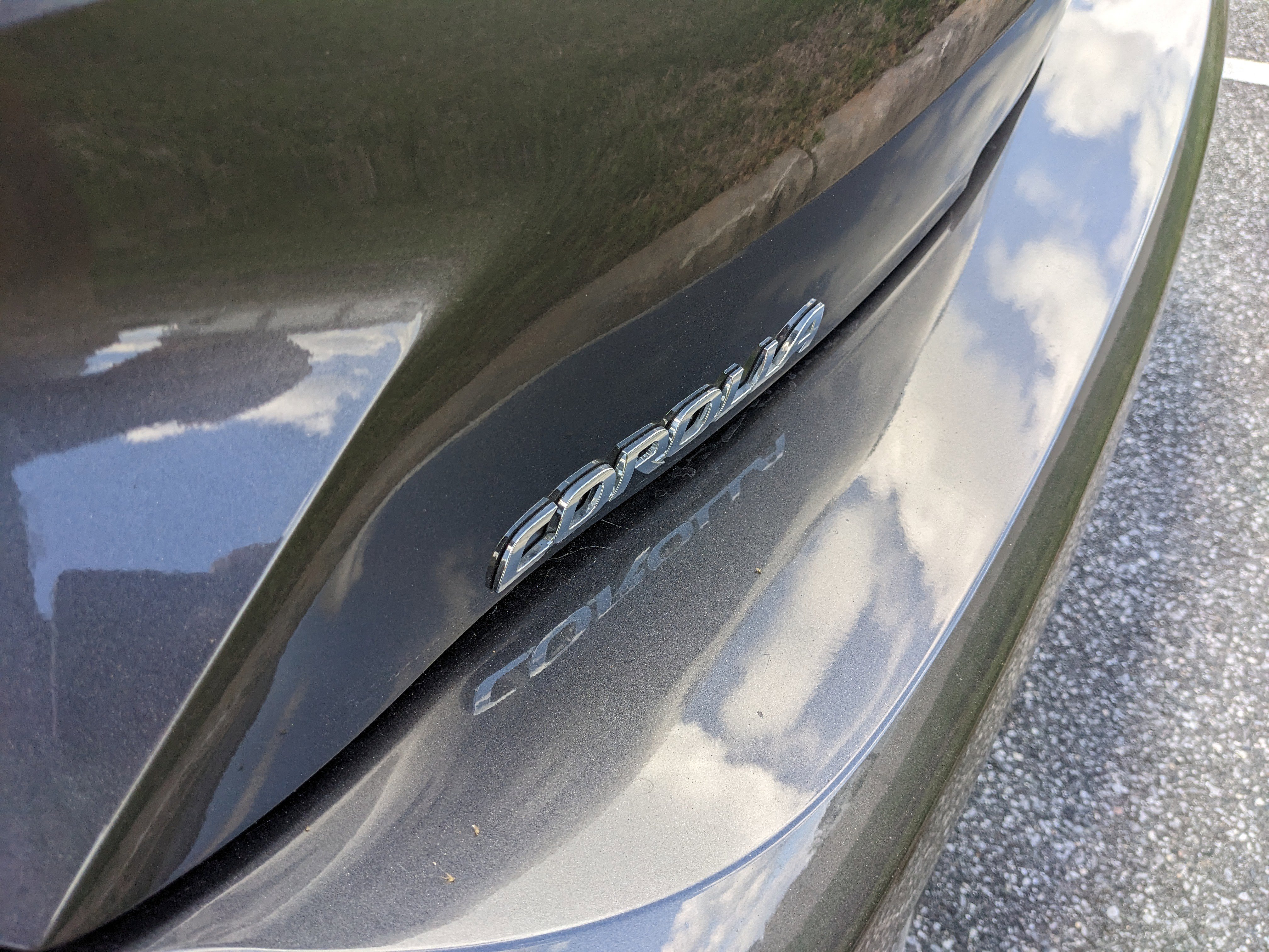 Used 2025 Toyota Corolla SE FWD image 12