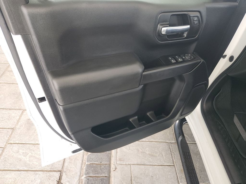 Used 2020 Chevrolet Silverado 1500 Custom w/ Custom Value Package image 27
