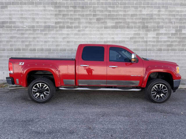 Used 2012 GMC Sierra 2500 SLT w/ SLT Convenience Package AWD/4WD image 7