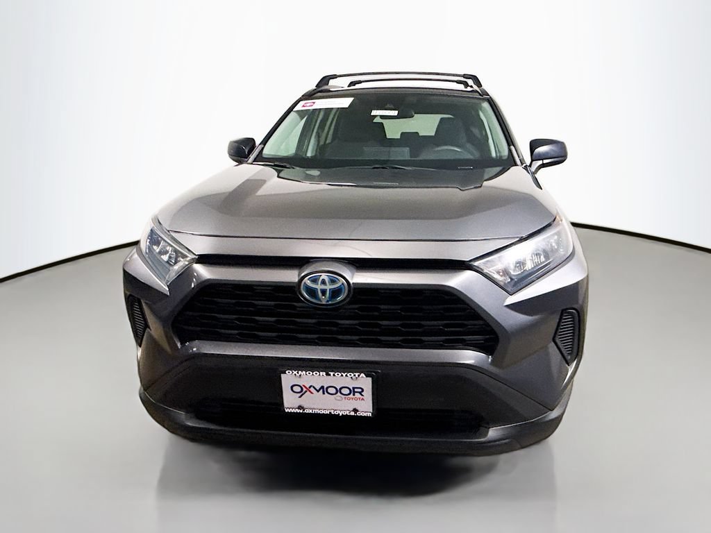 Used 2021 Toyota RAV4 LE AWD/4WD image 2