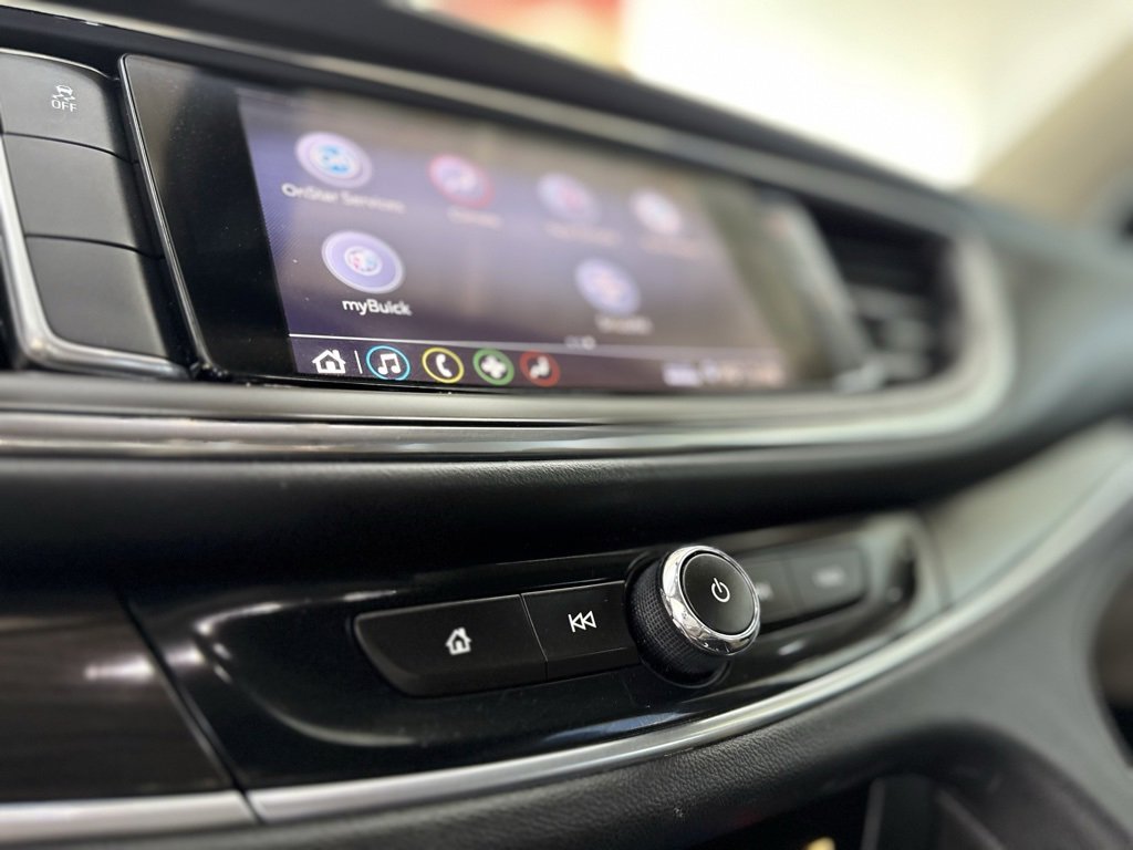 Used 2021 Buick Enclave Essence image 42