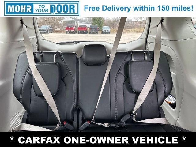 Used 2024 Chrysler Pacifica Touring-L image 31