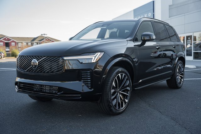 New 2026 Volvo XC90 B6 Ultra w/ Protection Package image 3