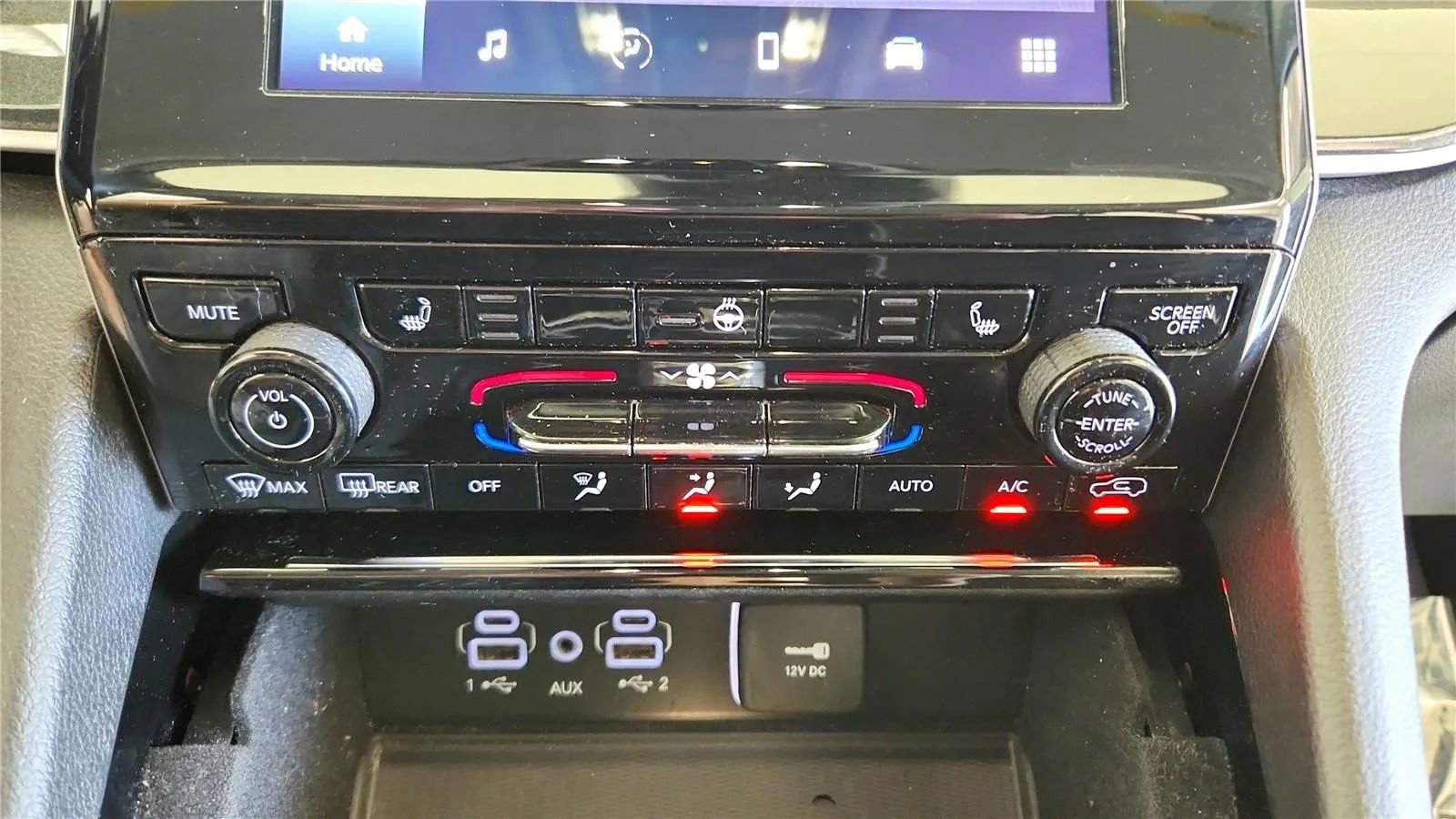 Used 2022 Jeep Grand Cherokee L Laredo w/ Luxury Tech Group I AWD/4WD image 29