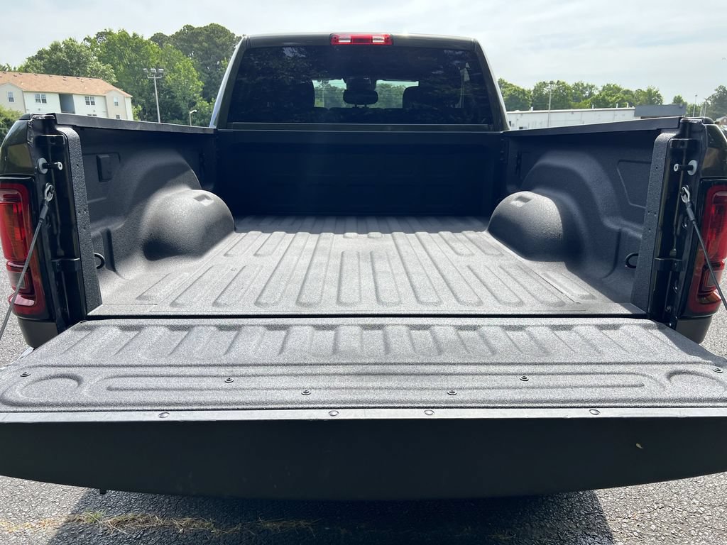 Certified 2025 RAM 2500 Big Horn AWD/4WD image 9