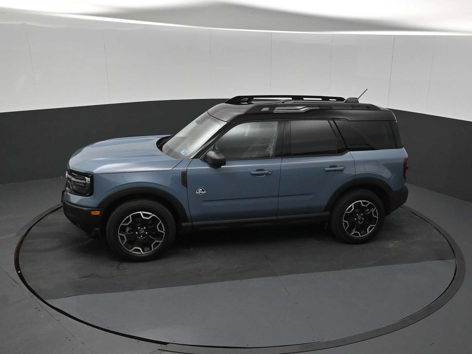 Certified 2025 Ford Bronco Sport Outer Banks w/ Outer Banks Tech Package+ AWD/4WD image 13