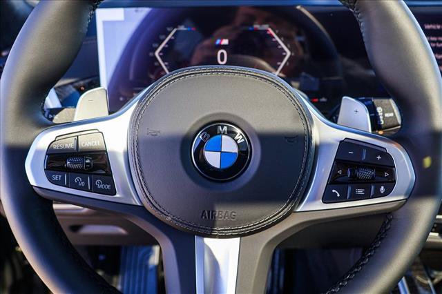 New 2027 BMW X7 xDrive40i w/ M Sport Package AWD/4WD image 14