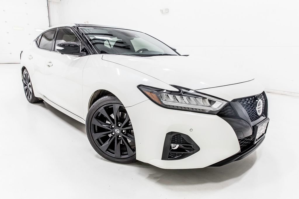 Used 2021 Nissan Maxima SR w/ Sport Mat Group FWD image 9