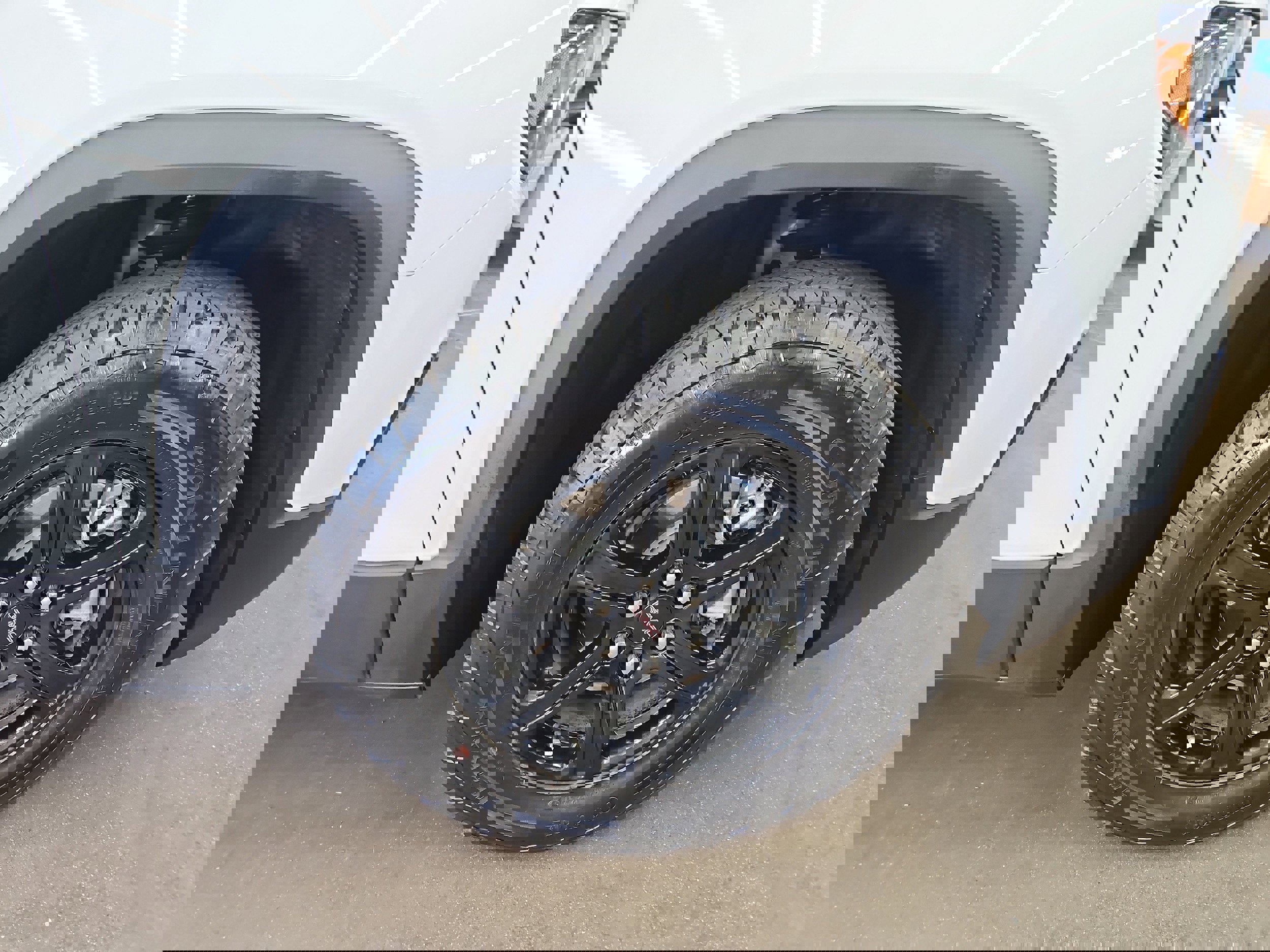 Used 2023 GMC Acadia AT4 w/ Technology Package image 24