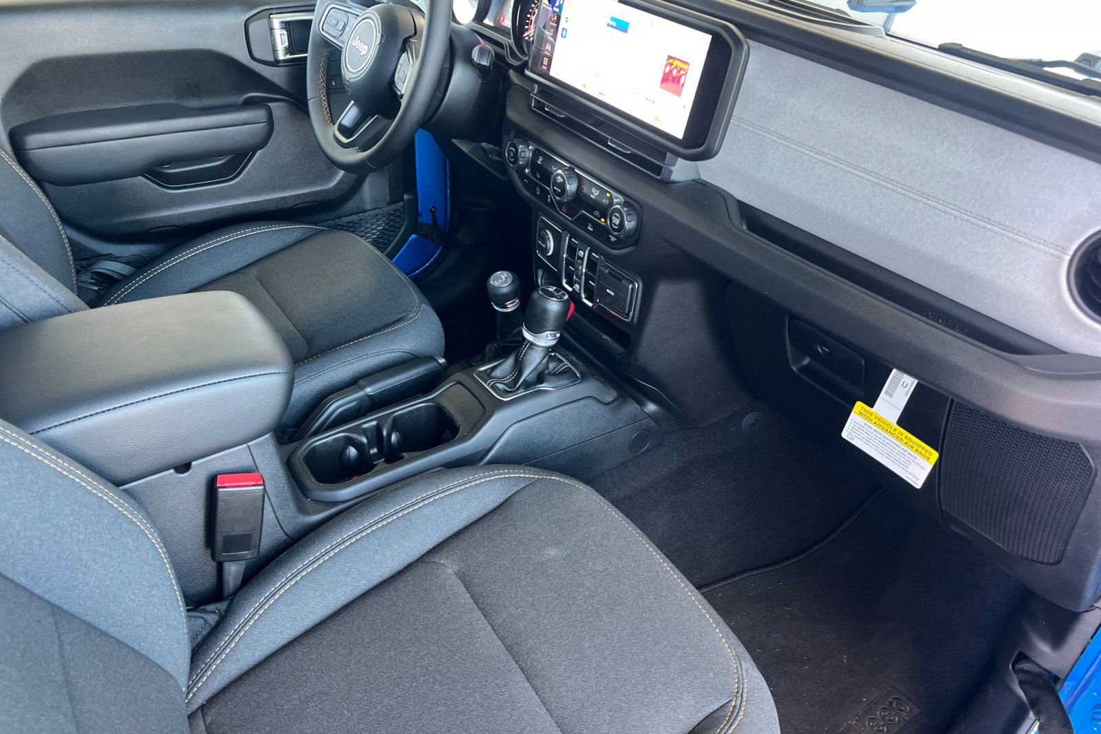 Used 2024 Jeep Gladiator Sport image 12