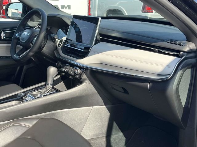 Used 2024 Jeep Compass Limited AWD/4WD image 24