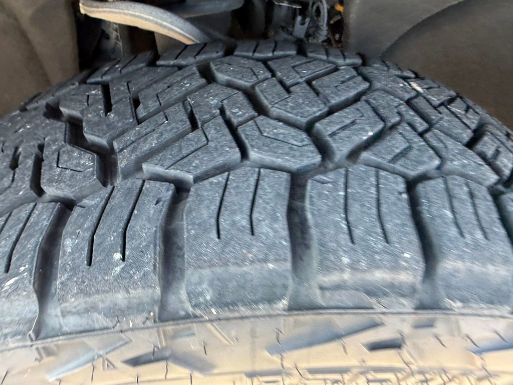 Used 2021 Chevrolet Tahoe Z71 w/ Rear Media and Nav Package image 17