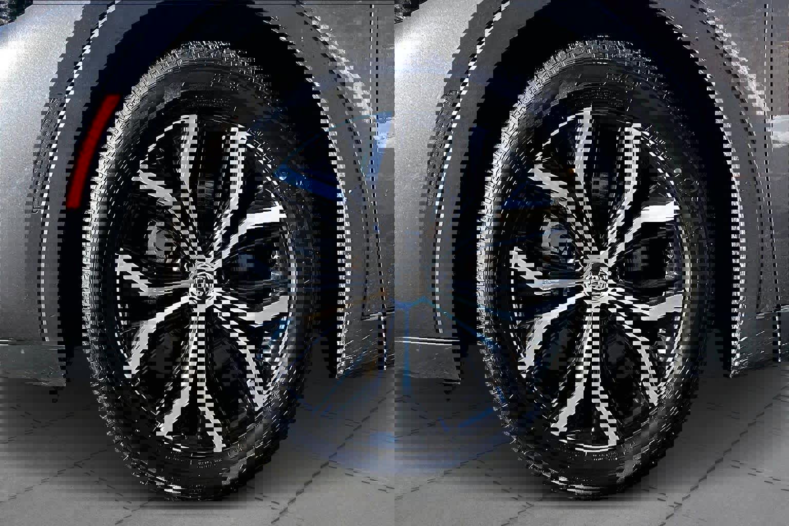 Used 2023 Toyota Crown XLE image 10