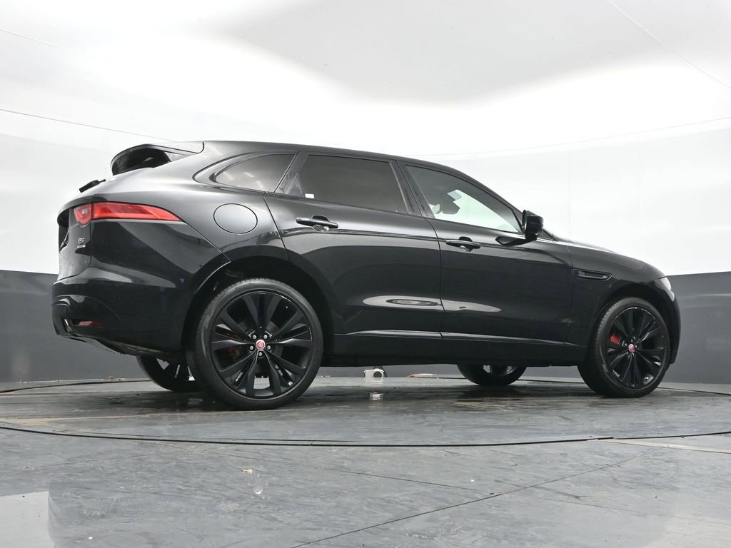 Used 2020 Jaguar F-PACE S image 40